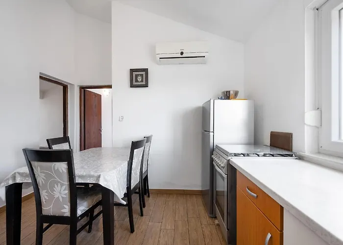 Beautiful In * Pirovac